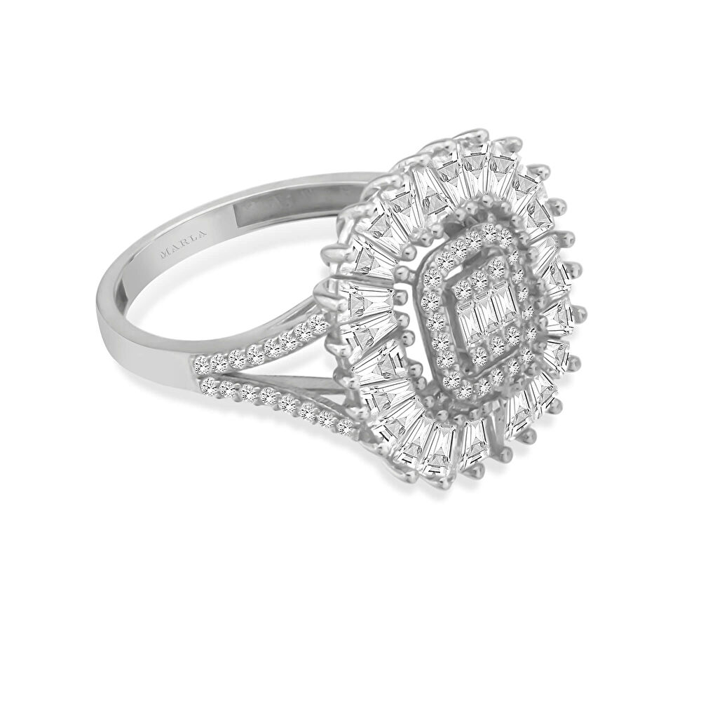Beyaz Altın Baget Yüzük - 002095